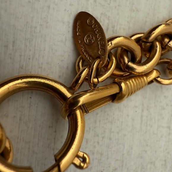 LOT 1729A 24K gold plated CHANEL vintage palm and lions pendant necklace - Picture 5 of 9